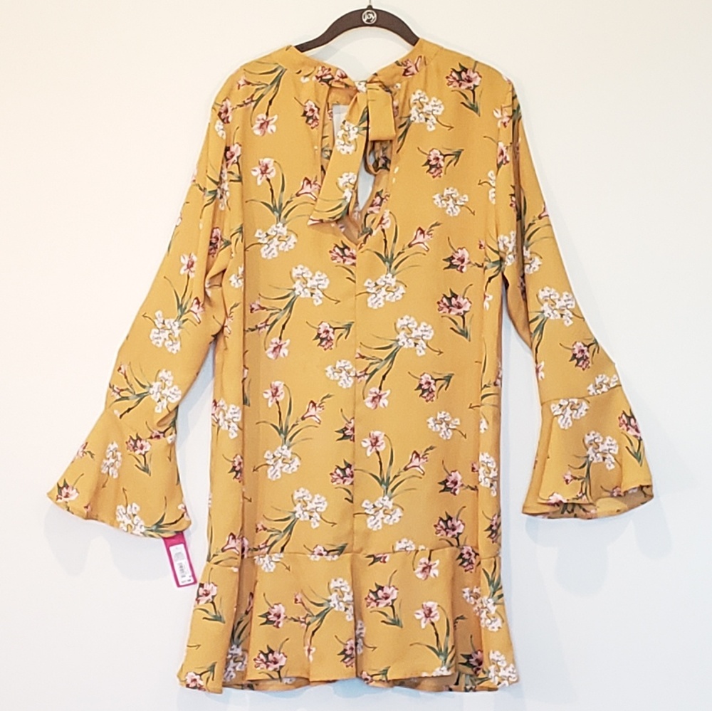 NWT Xhilaration Floral Dress.